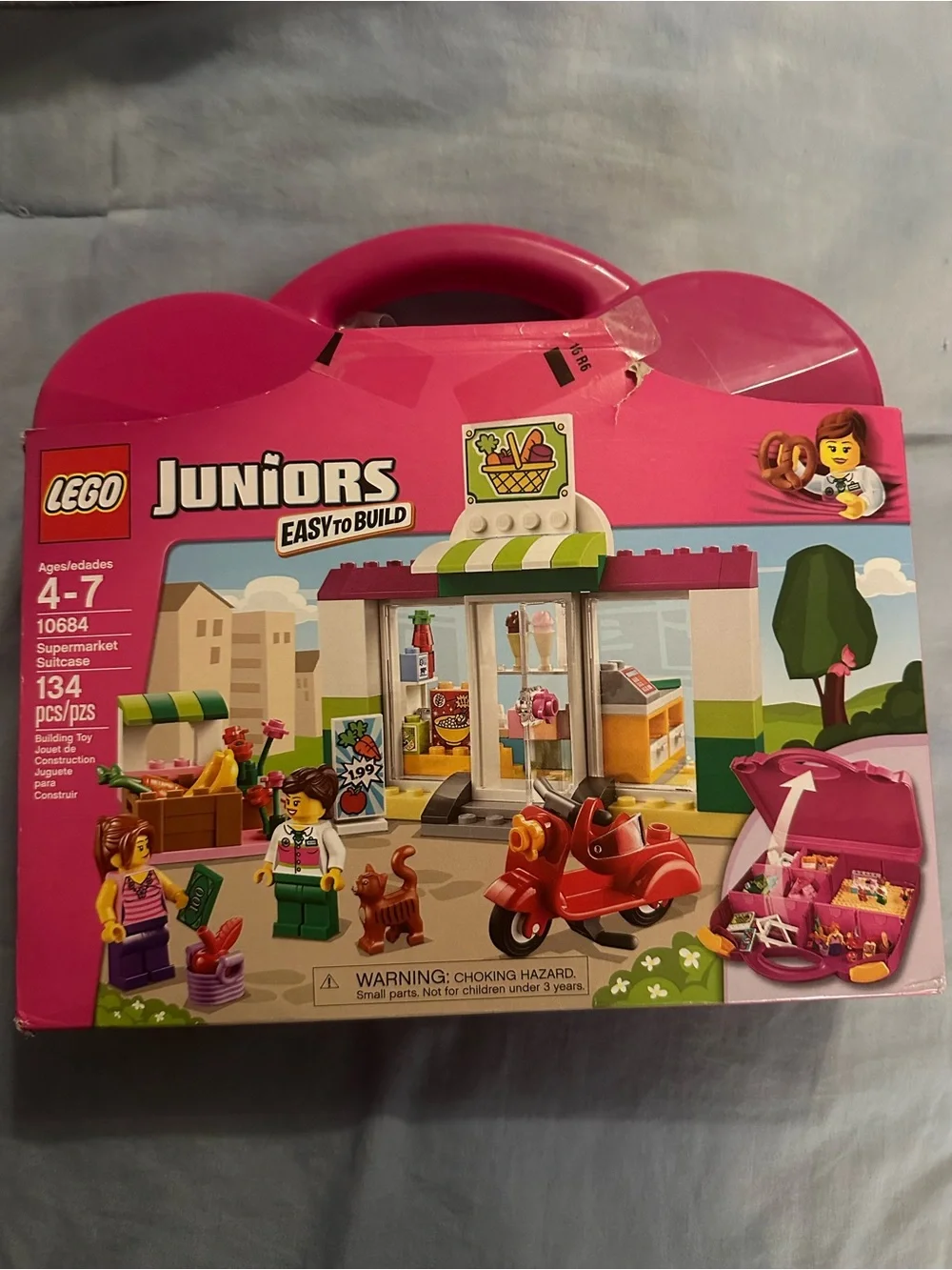 LEGO Juniors Supermarket Suitcase (10684)